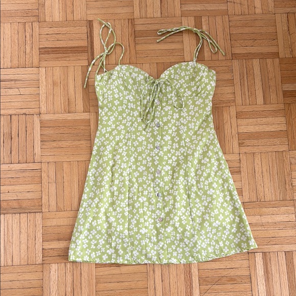 Princess Polly Dresses & Skirts - Princess Polly Green Sweetheart Sundress